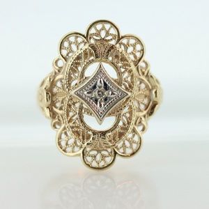 *FLASH SALE* 10 Kt Gold Vintage Ring